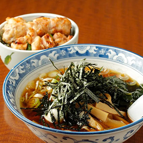 醤油ラーメンと 焼鳥小丼セット